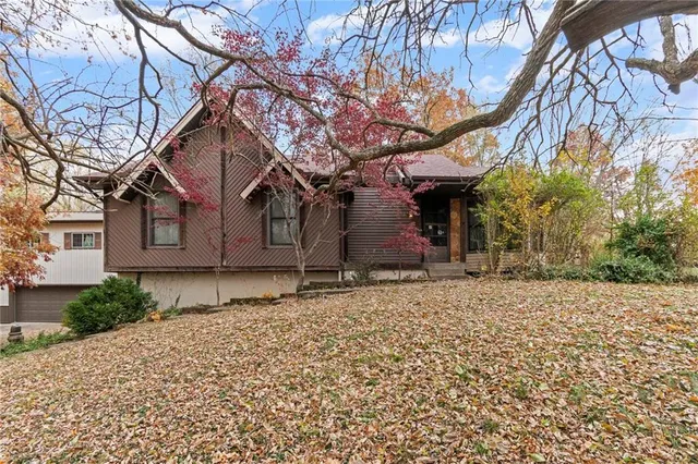 $440,000 | 16115 Kountry Ridge Drive, Kearney, MO 64060