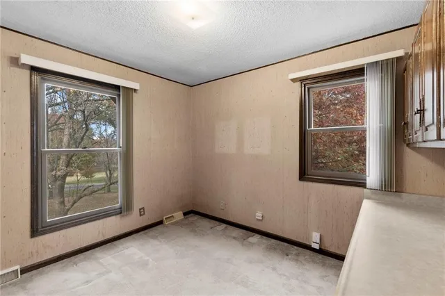 $440,000 | 16115 Kountry Ridge Drive, Kearney, MO 64060