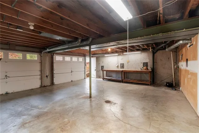 $440,000 | 16115 Kountry Ridge Drive, Kearney, MO 64060