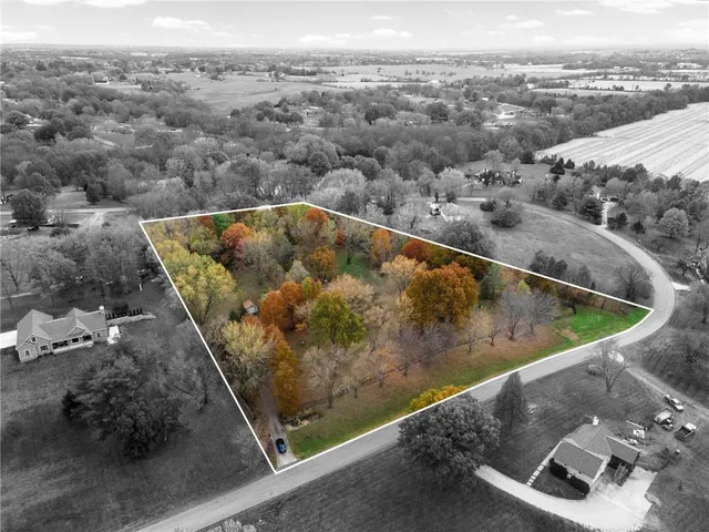 $440,000 | 16115 Kountry Ridge Drive, Kearney, MO 64060