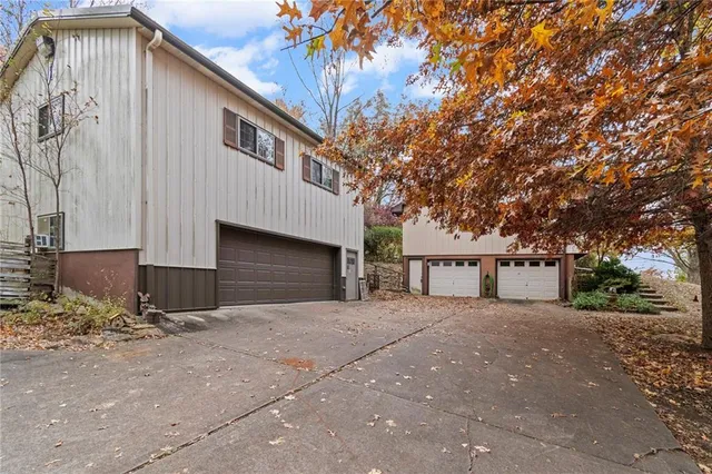 $440,000 | 16115 Kountry Ridge Drive, Kearney, MO 64060