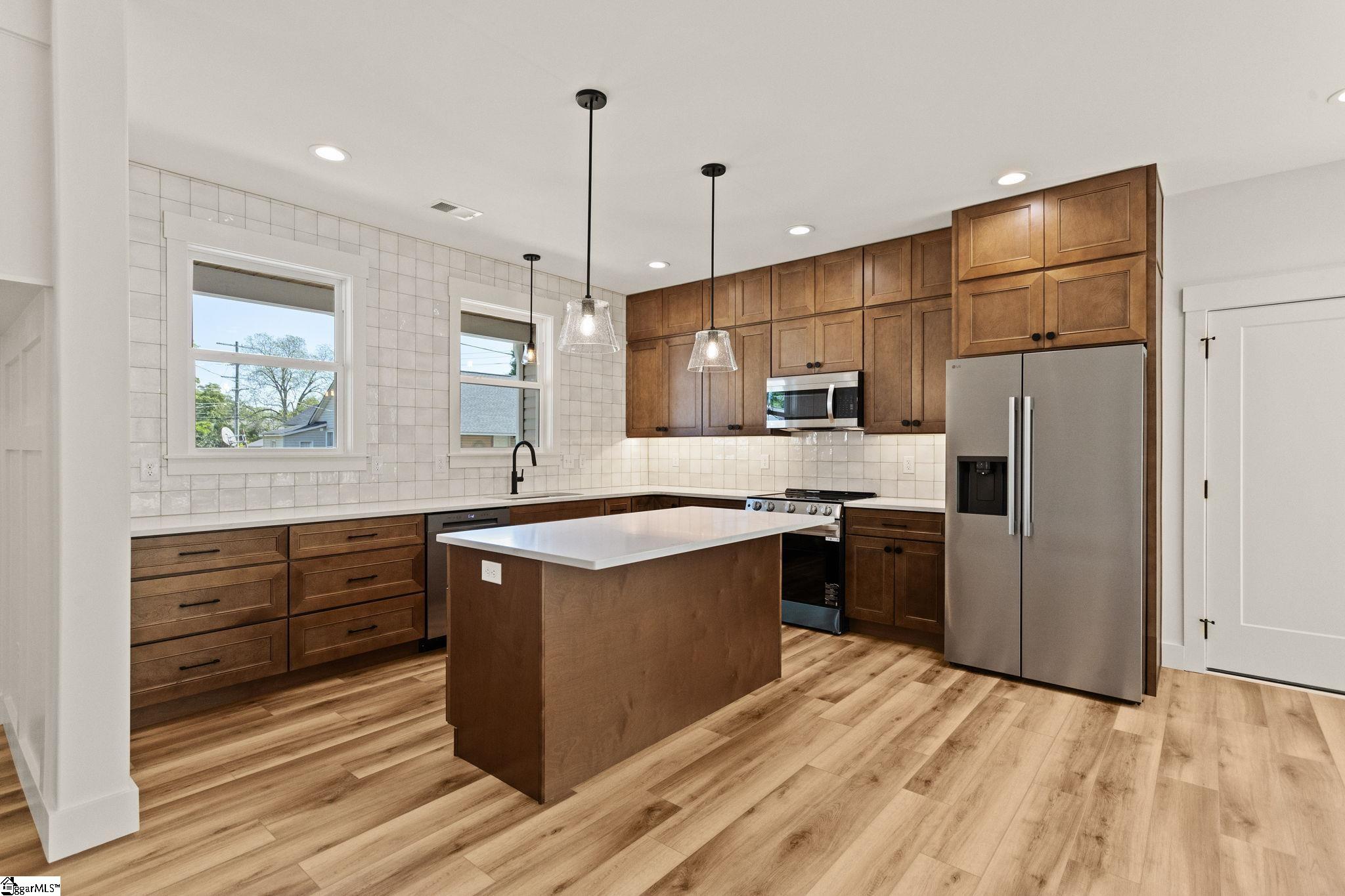 203 Delano Avenue Greer, SC 29650 - Photo 8 of 30