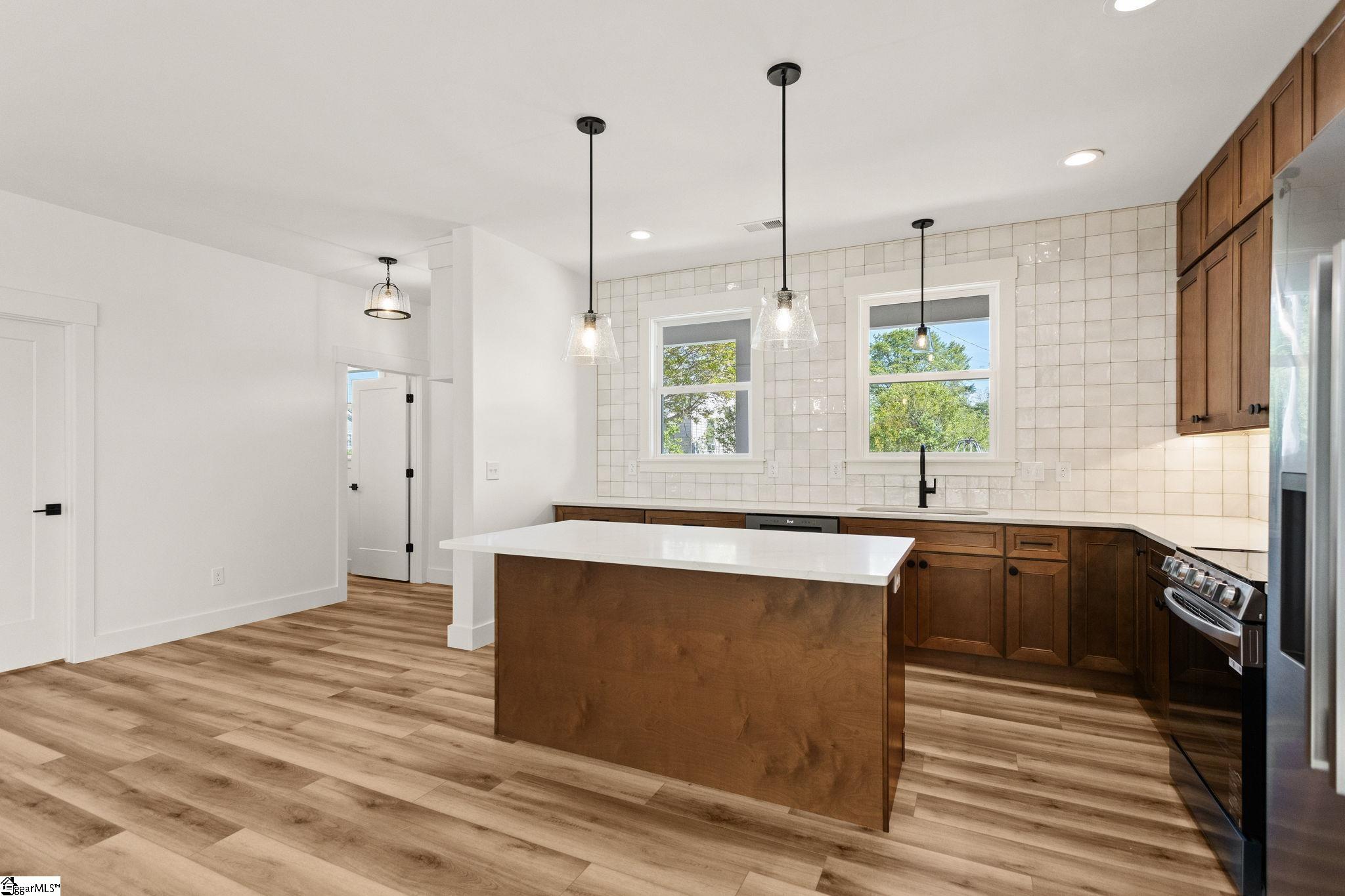 203 Delano Avenue Greer, SC 29650 - Photo 9 of 30