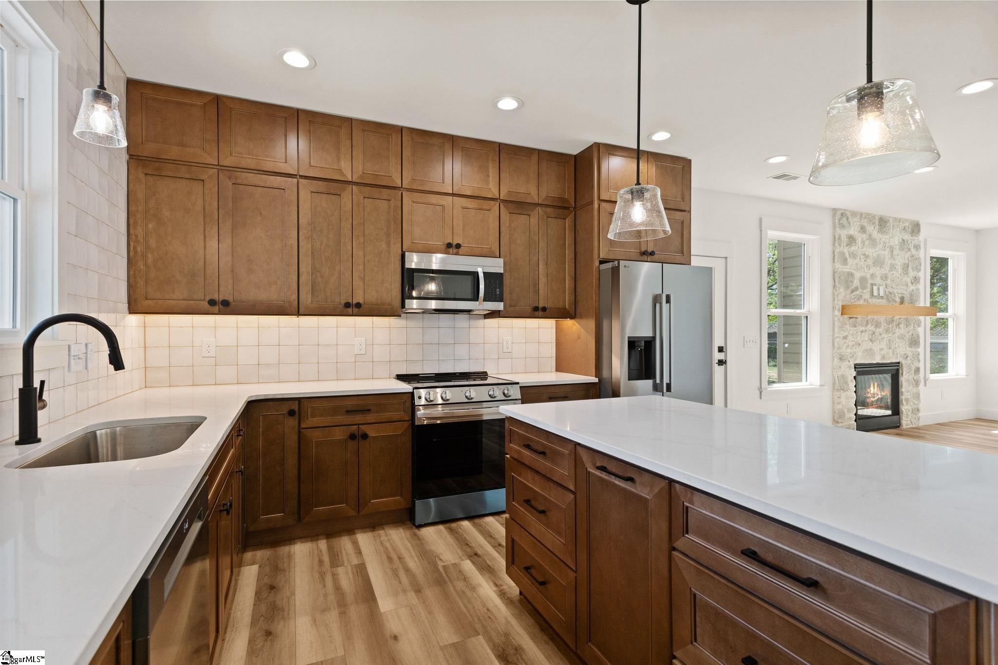 203 Delano Avenue Greer, SC 29650 - Photo 10 of 30