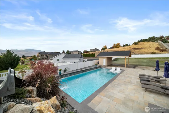 $1,700,000 | 12 Elizabeth Court, Wenatchee, WA 98801