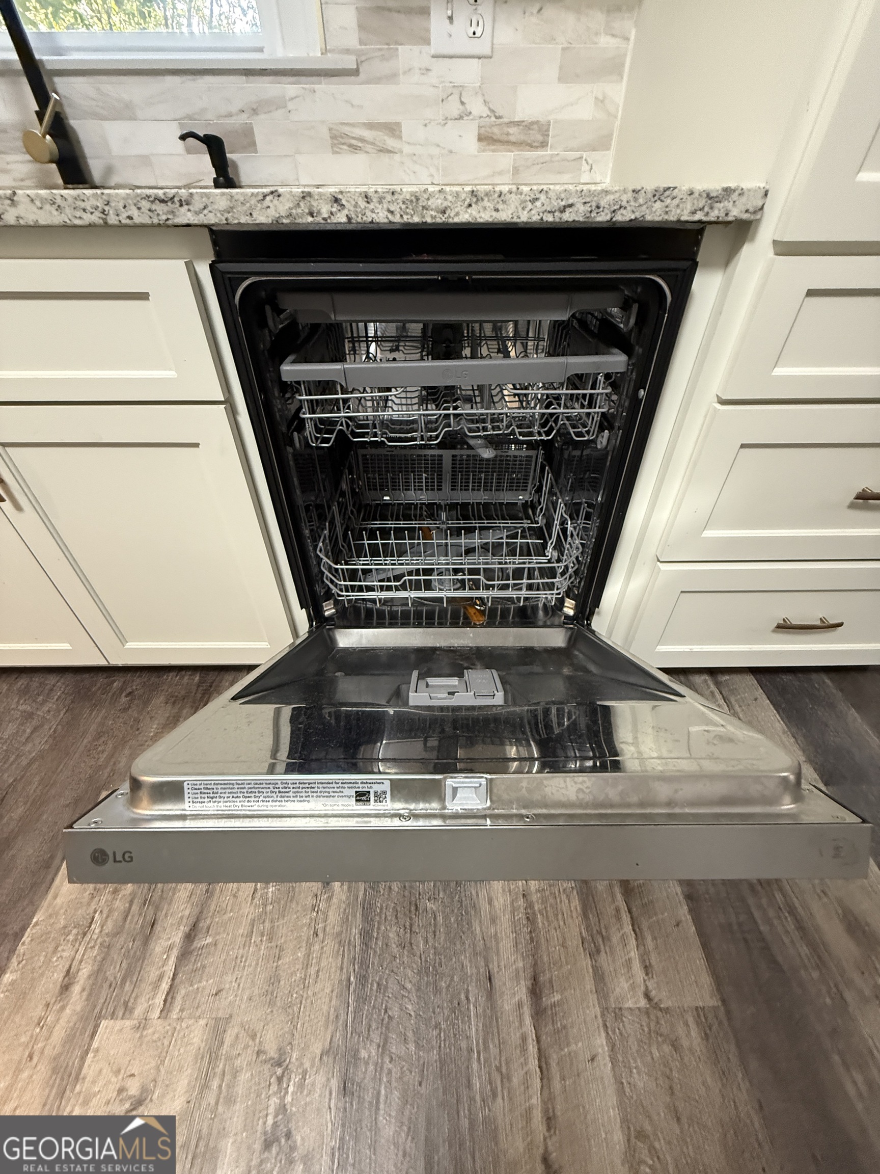 646 McLendon Street Ashburn, GA 31714 - Photo 21 of 63 a view of washer and dryer