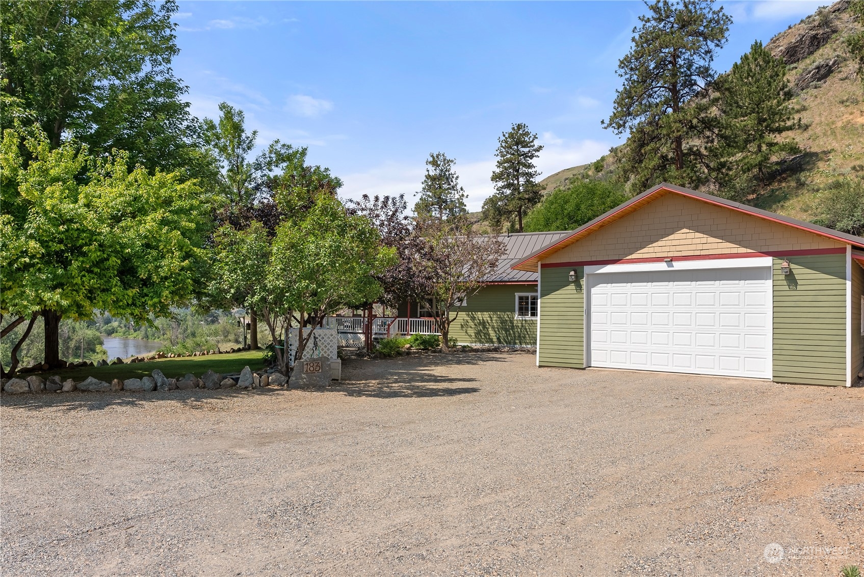 183 Twisp Carlton Road Carlton, WA 98814 - Photo 3 of 34 Gallery Image 3
