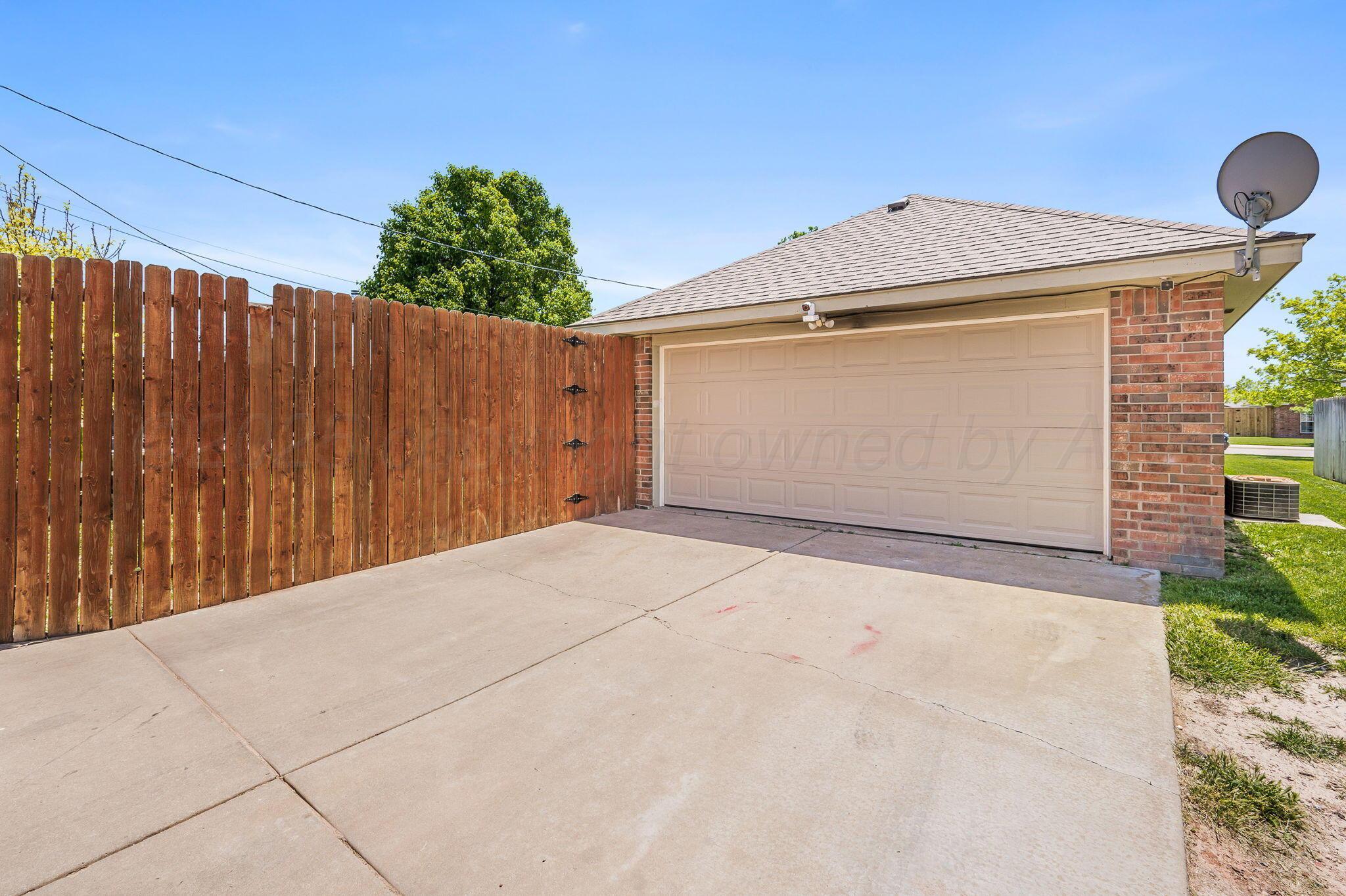 2002 Southwest 61st Avenue Amarillo, TX 79118 - Photo 20 of 21 a view of a garage