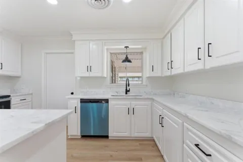 $276,000 | 4114 Pleasant Drive, Lake Charles, LA 70605
