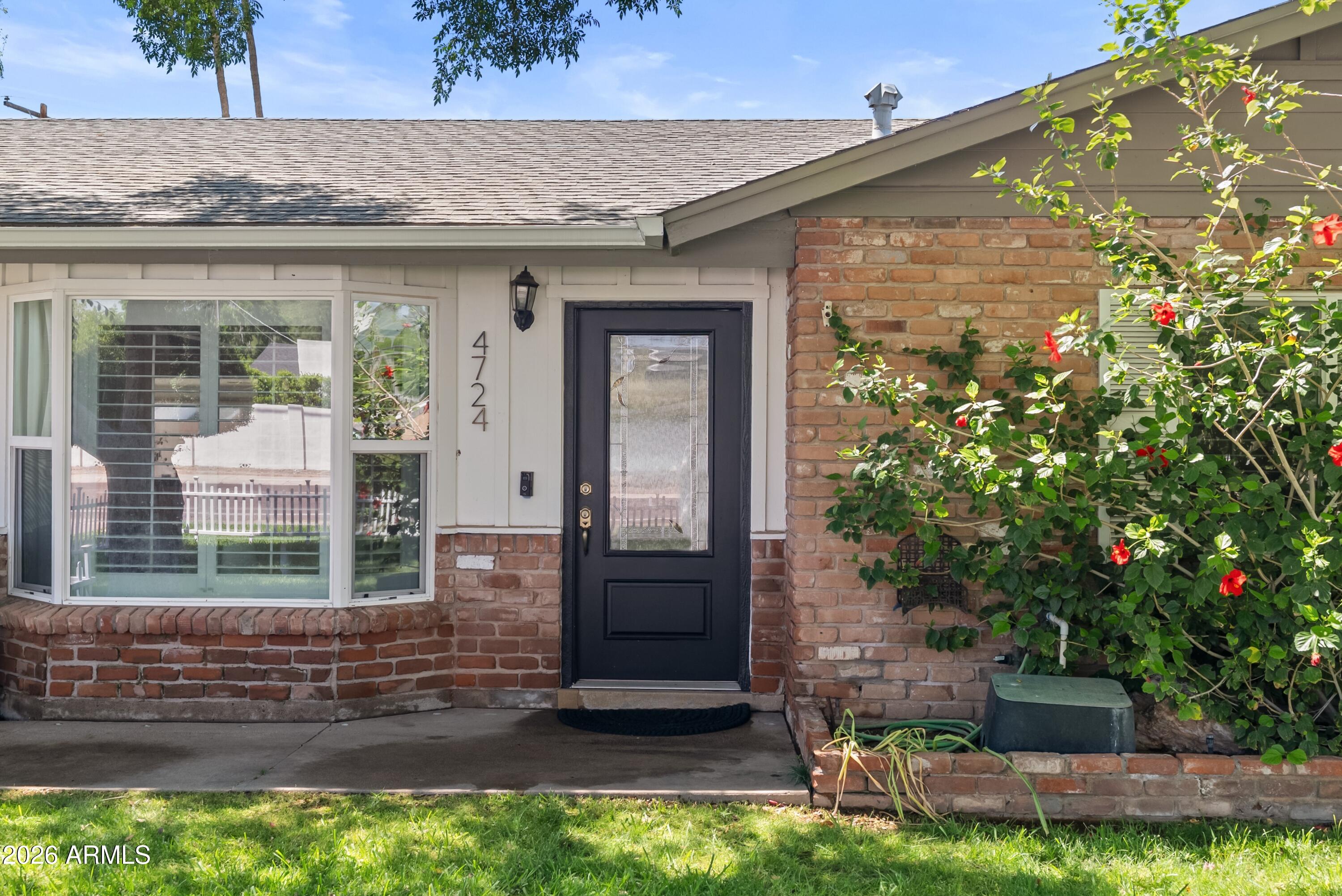 4724 North 36th Street Phoenix, AZ 85018 - Photo 4 of 34 13692f62-9c0f-4392-83f5-5a030f02ac3d