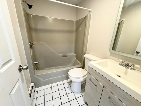 $3,500 | 185 Sydney Street, Unit 2, Boston, MA 02125
