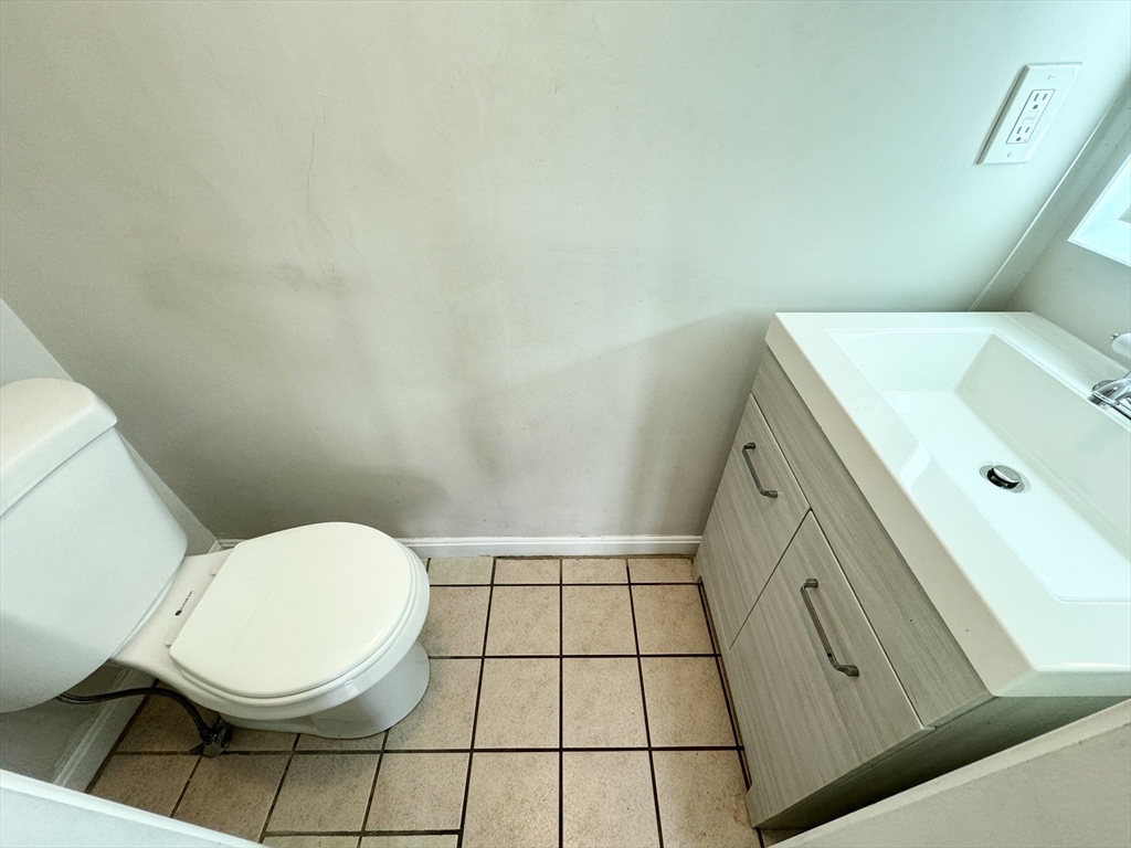 185 Sydney Street, Unit 2 Boston, MA 02125 - Photo 8 of 9