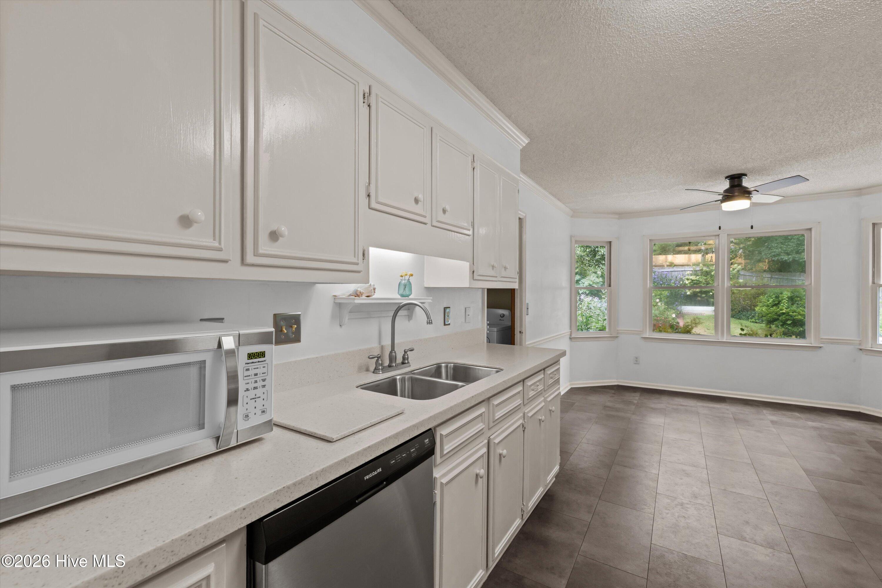 200 Watervale Road Martinez, GA 30907 - Photo 11 of 35 Kitchen and Breakfast Nook