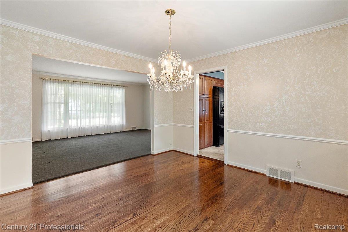 633 Foxhall Road Bloomfield Hills, MI 48304 - Photo 27 of 61 27-633 Foxhall -27.jpg
