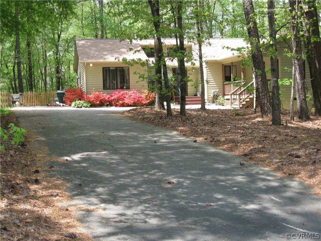9597 Three Chopt Road Henrico, VA 23229 - Photo 3 of 40 Gallery Image 3