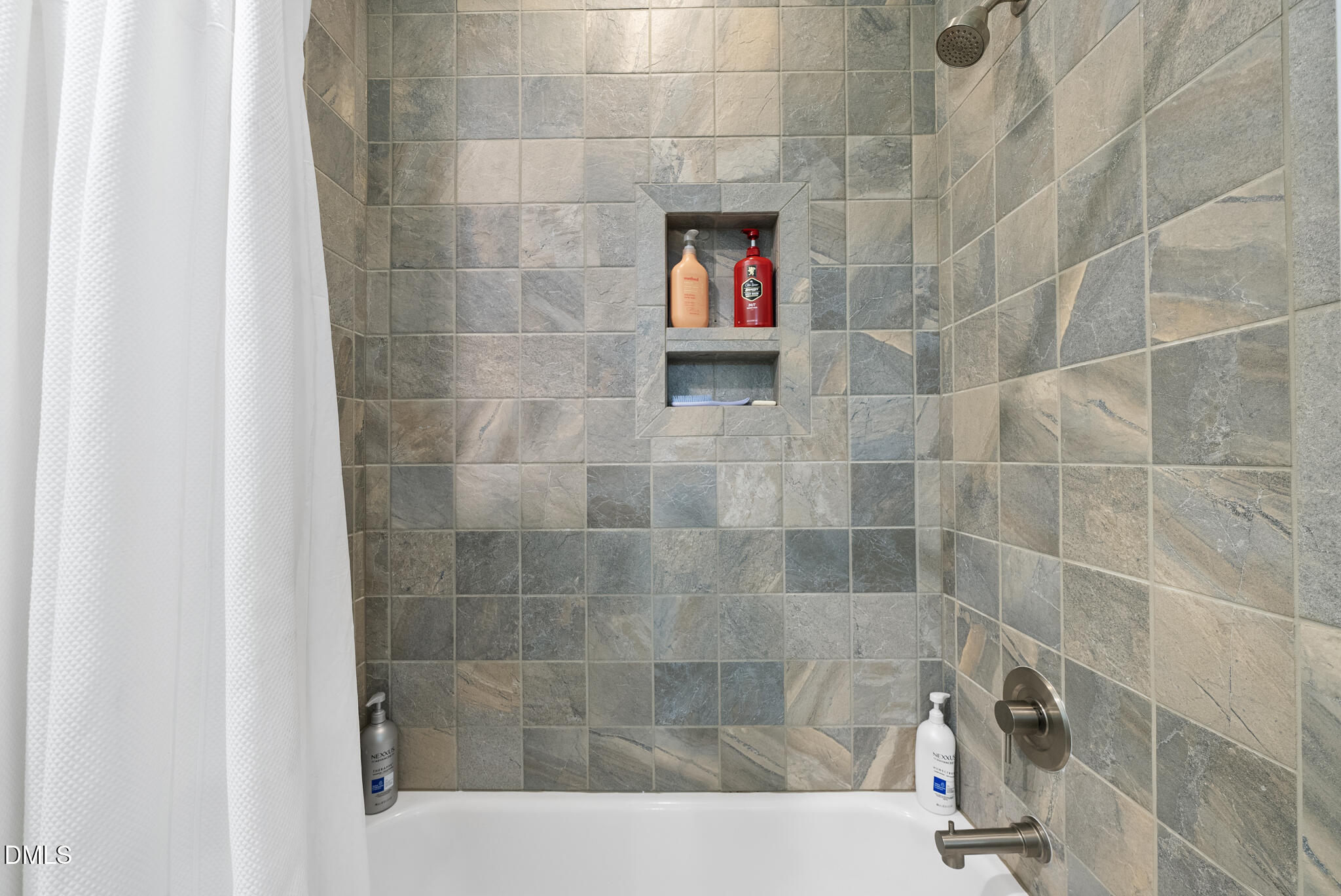 2440 Noble Road Raleigh, NC 27608 - Photo 25 of 41 DSC09282