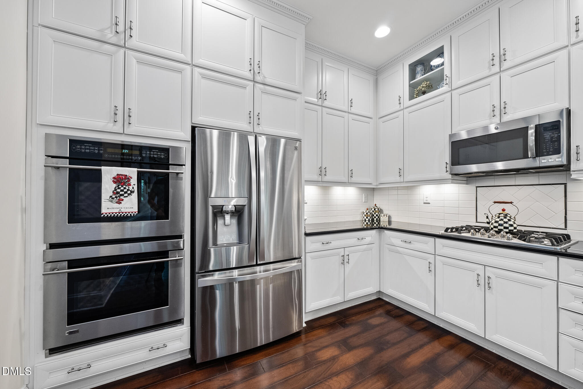 2440 Noble Road Raleigh, NC 27608 - Photo 8 of 41 DSC09321