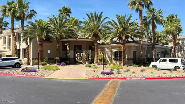 $1,580 | 7163 South Durango Drive, Unit 204, Las Vegas, NV 89113
