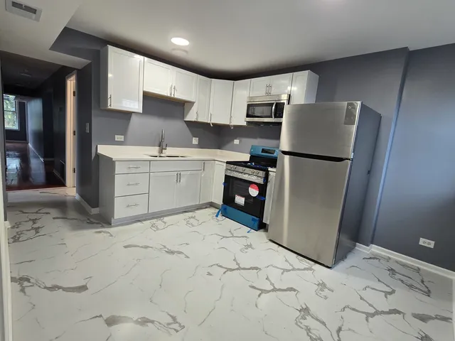 $1,600 | 1311 South Christiana Avenue, Unit 3, Chicago, IL 60623