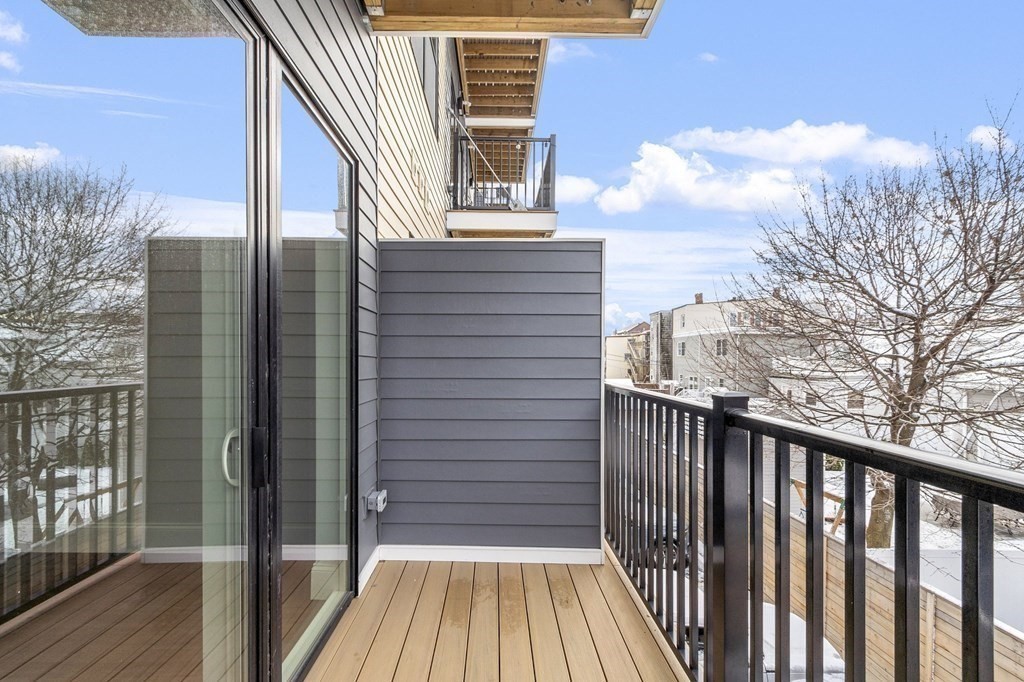 205 Maverick Street, Unit 201 Boston, MA 02128 - Photo 25 of 29