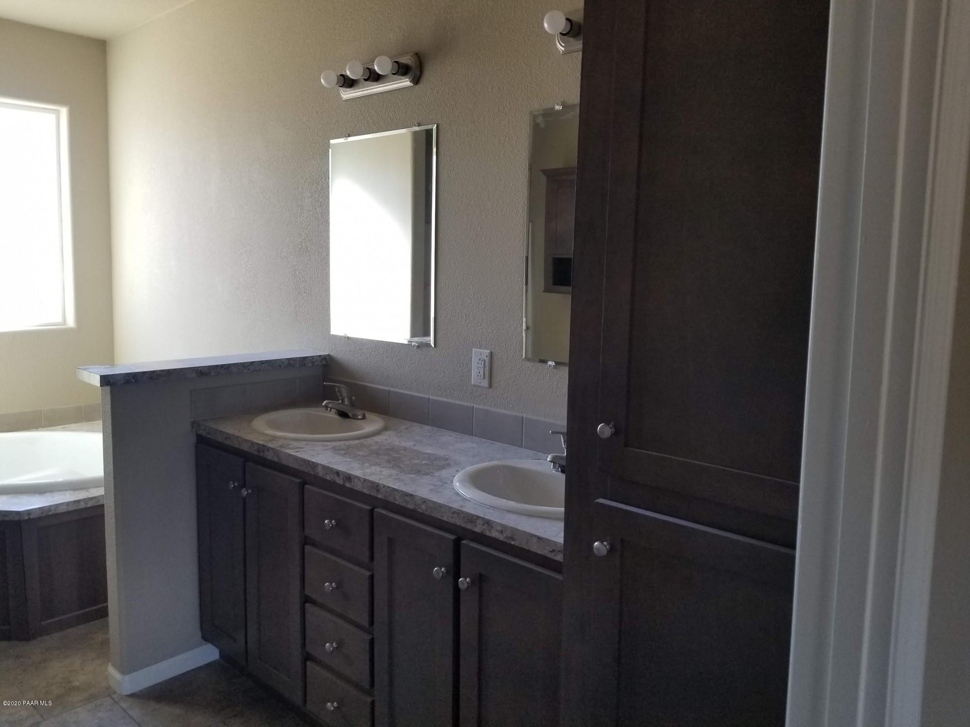 23180 East N Headwaters Road Paulden, AZ 86334 - Photo 10 of 20 06_5898d2b6cbd27bbe12840e09d0665cd7b2c07