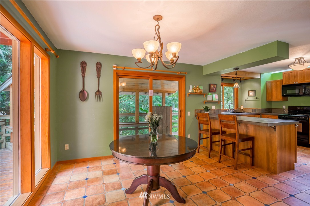4127 Ridgewood Avenue Bellingham, WA 98229 - Photo 8 of 24 Gallery Image 8