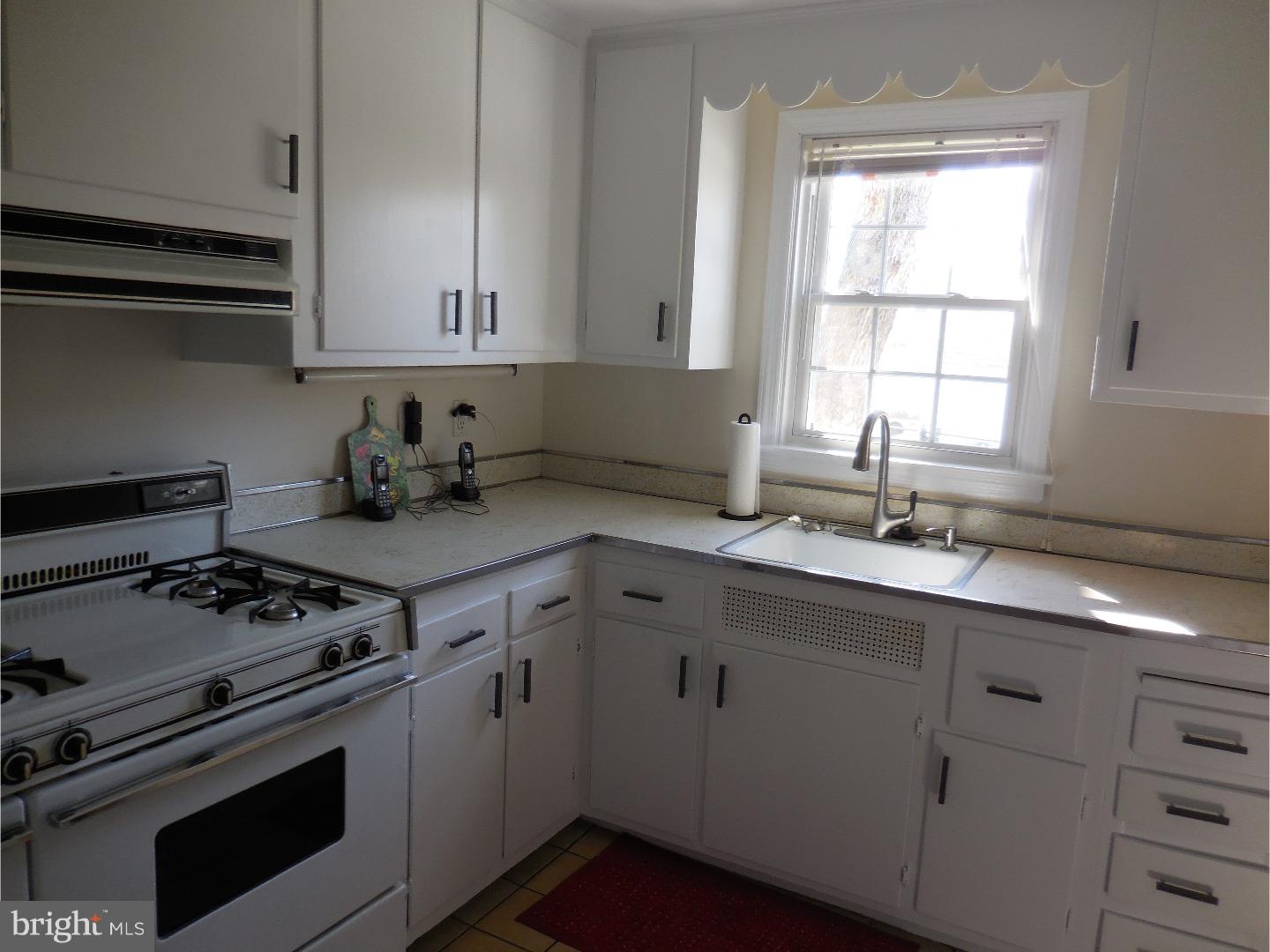 137 West Clearfield Road Havertown, PA 19083 - Photo 8 of 16