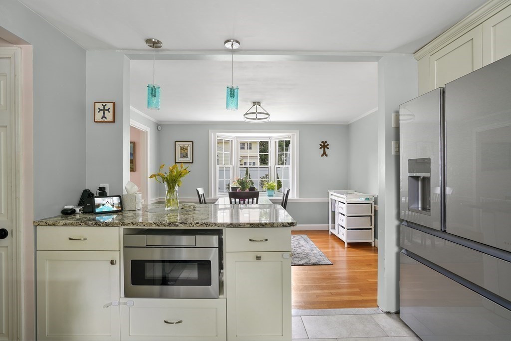 85 Canterbury Road Waltham, MA 02453 - Photo 5 of 26 Gallery Image 5