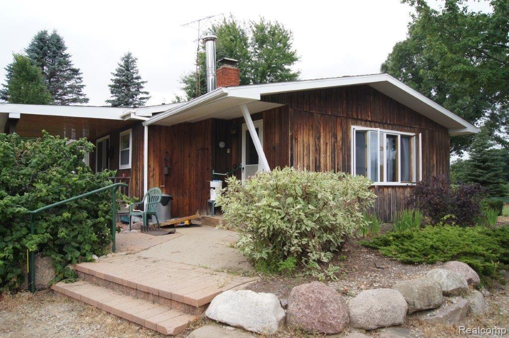 2523 Carpenter Road Lapeer, MI 48446 - Photo 3 of 22 2523 Carpenter (26).jpg
