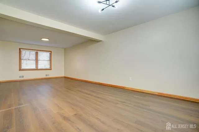 $4,750 | 11 Lenox Street, Edison, NJ 08817