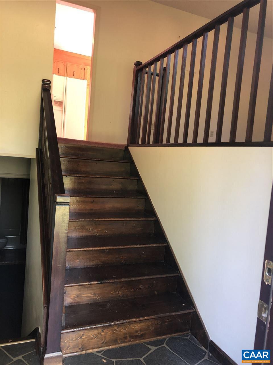 969 Phoenix Road Arrington, VA 22922 - Photo 3 of 28 a view of entryway