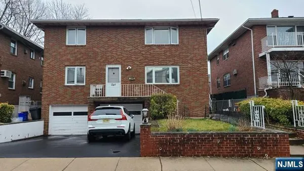 $3,200 | 2152 South Street, Unit 1, Fort Lee, NJ 07024