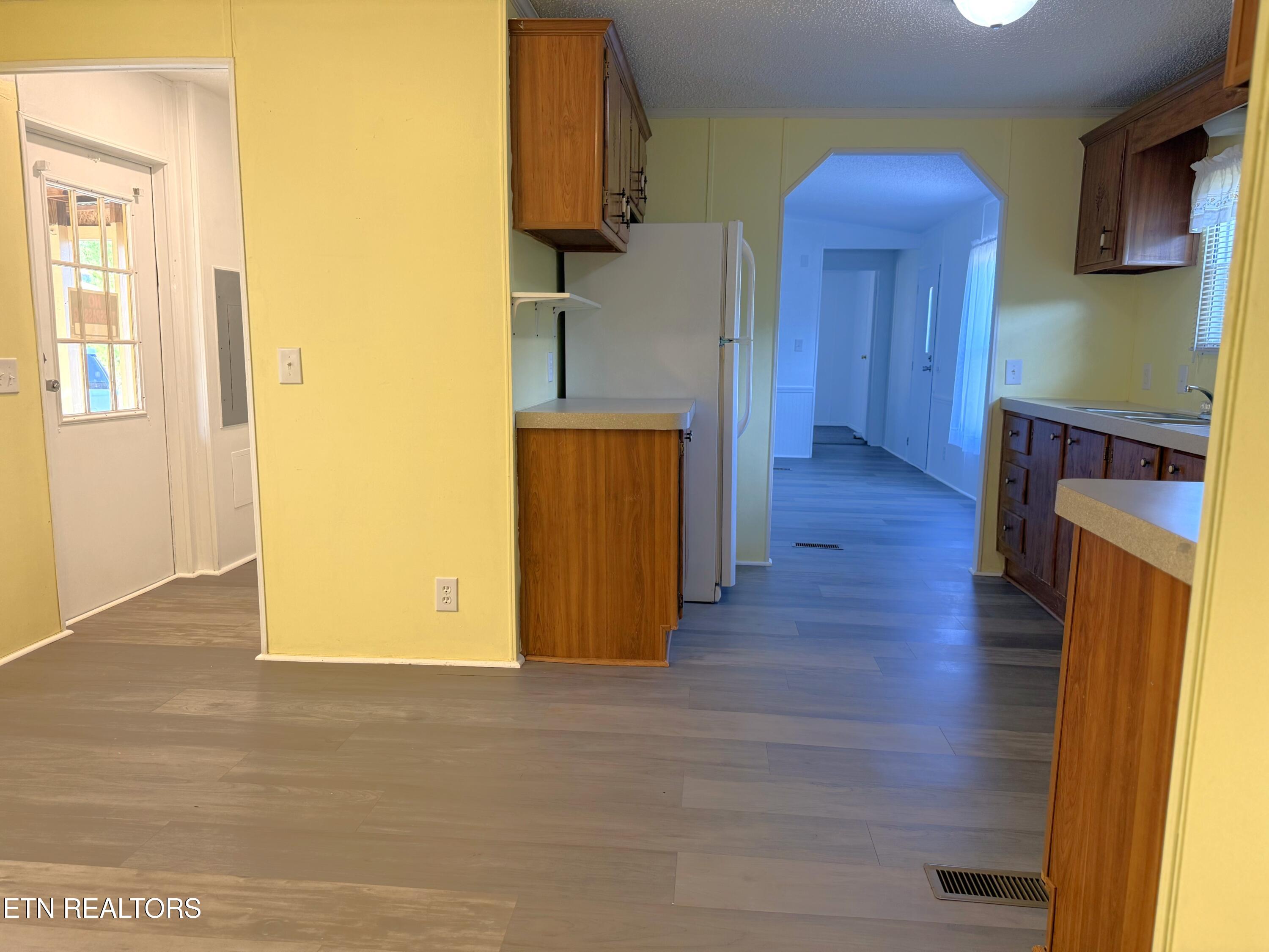 2018 Wayland Road Knoxville, TN 37914 - Photo 3 of 21 IMG_1007