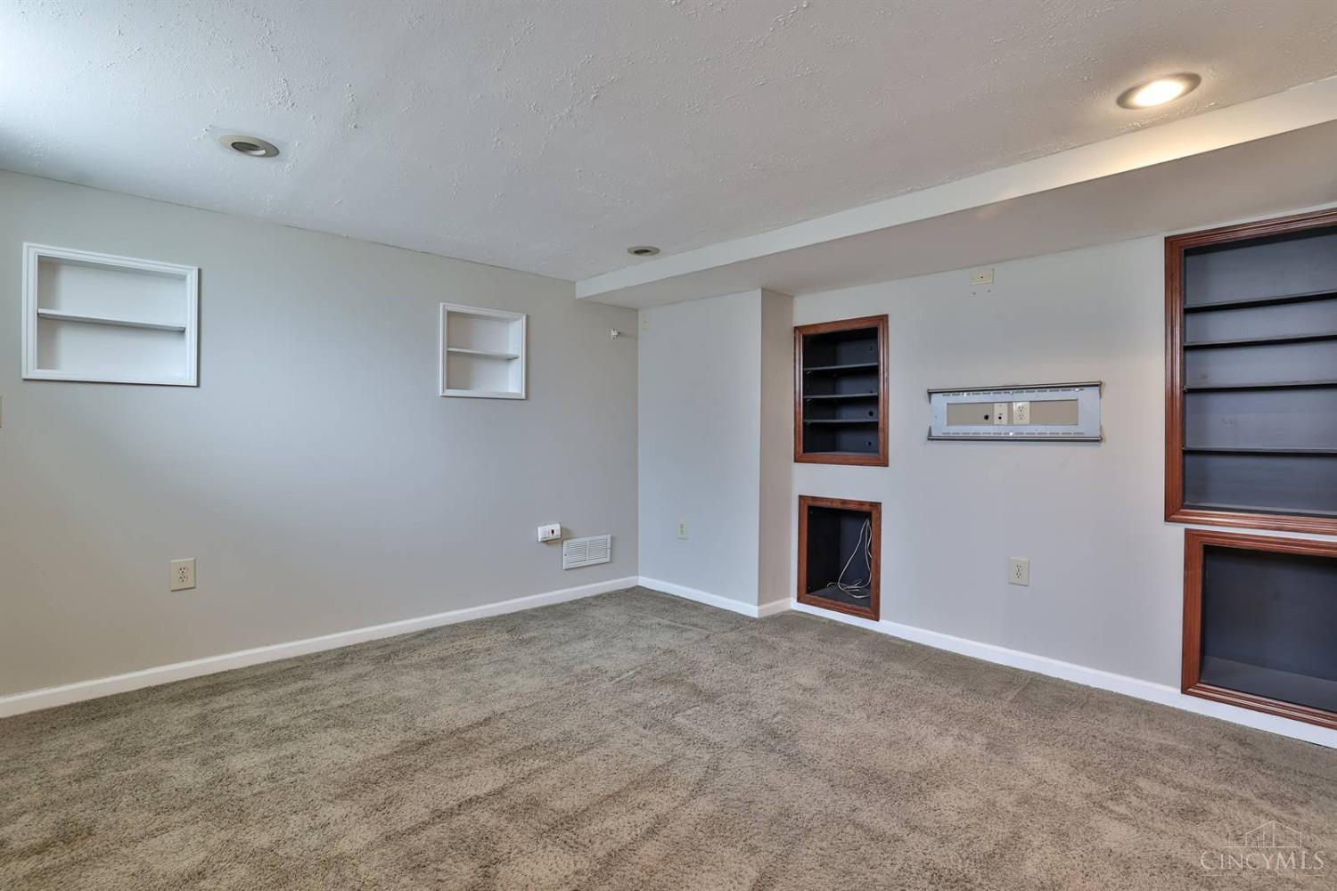 5121 Ralph Avenue Cincinnati, OH 45238 - Photo 31 of 50 Gallery Image 31