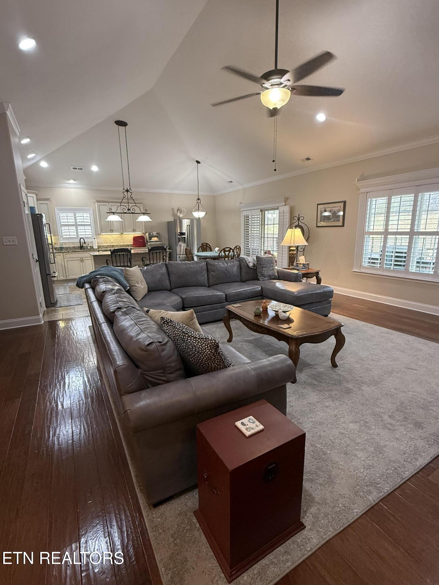 1144 Linford Circle Alcoa, TN 37701 - Photo 3 of 16 IMG_2087