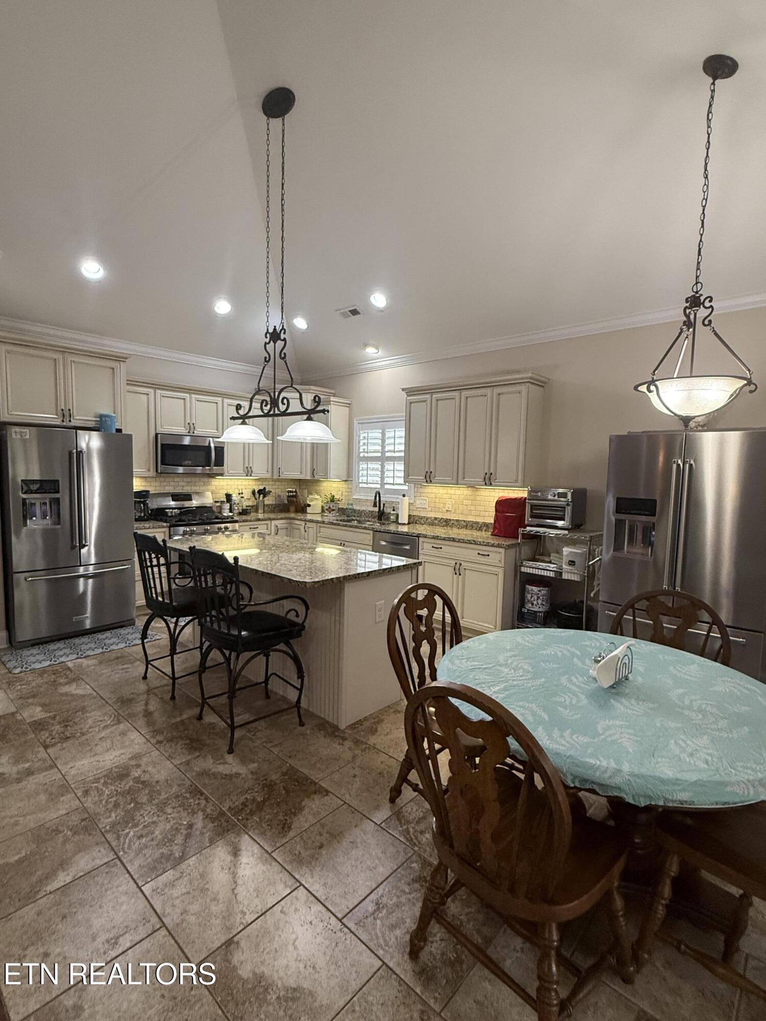 1144 Linford Circle Alcoa, TN 37701 - Photo 4 of 16 IMG_2089