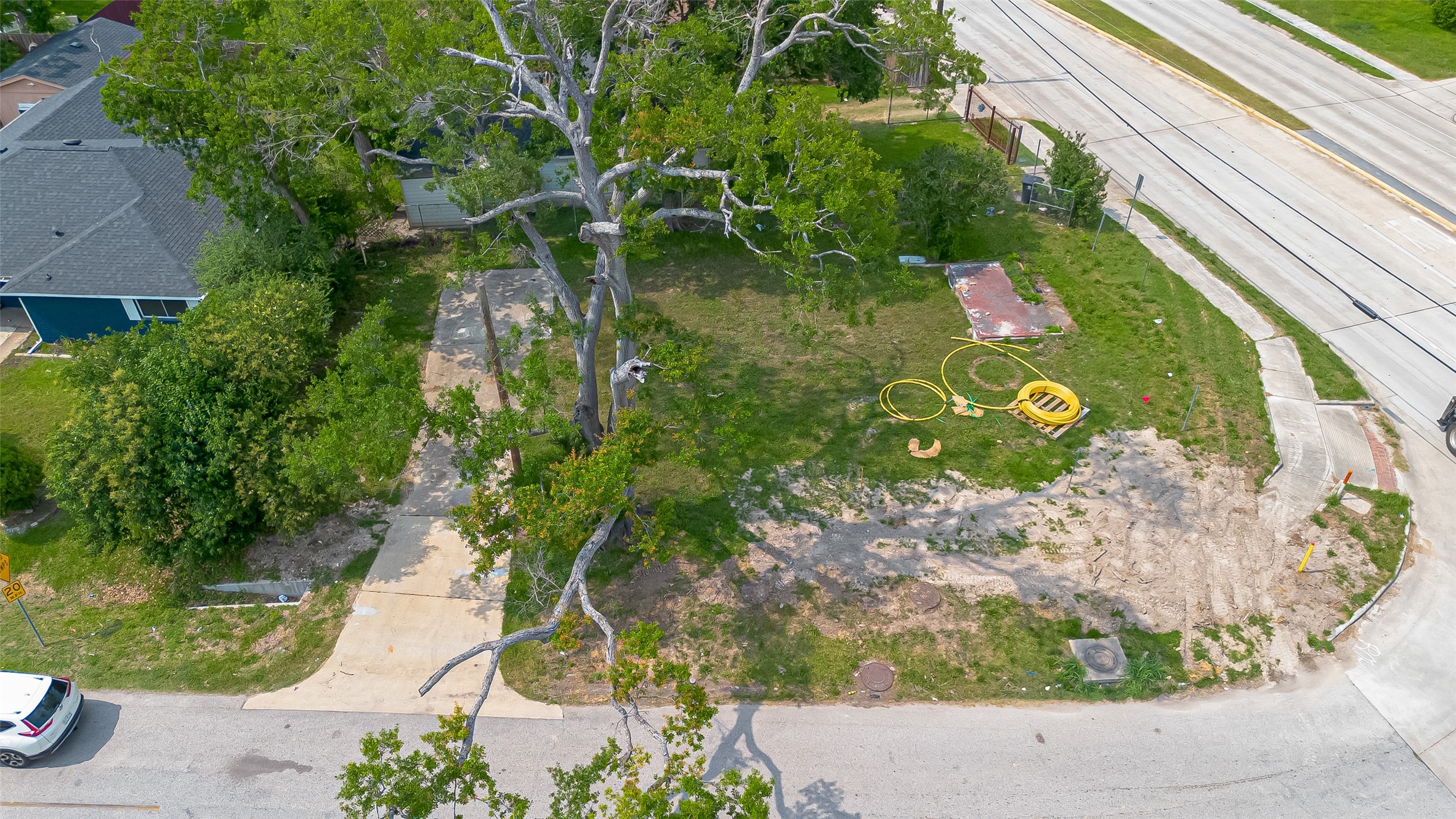 9905 Fulton Street Houston, TX 77076 - Photo 2 of 10 Aerial corner view
