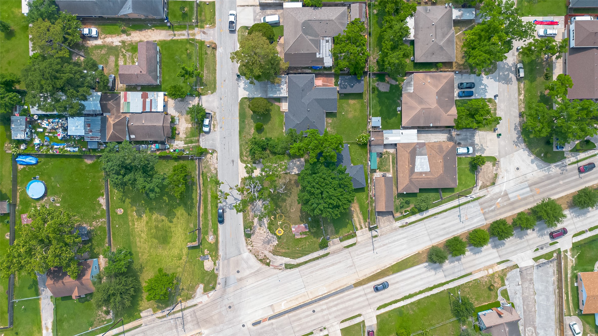 9905 Fulton Street Houston, TX 77076 - Photo 5 of 10 Aerial neighborhood view
