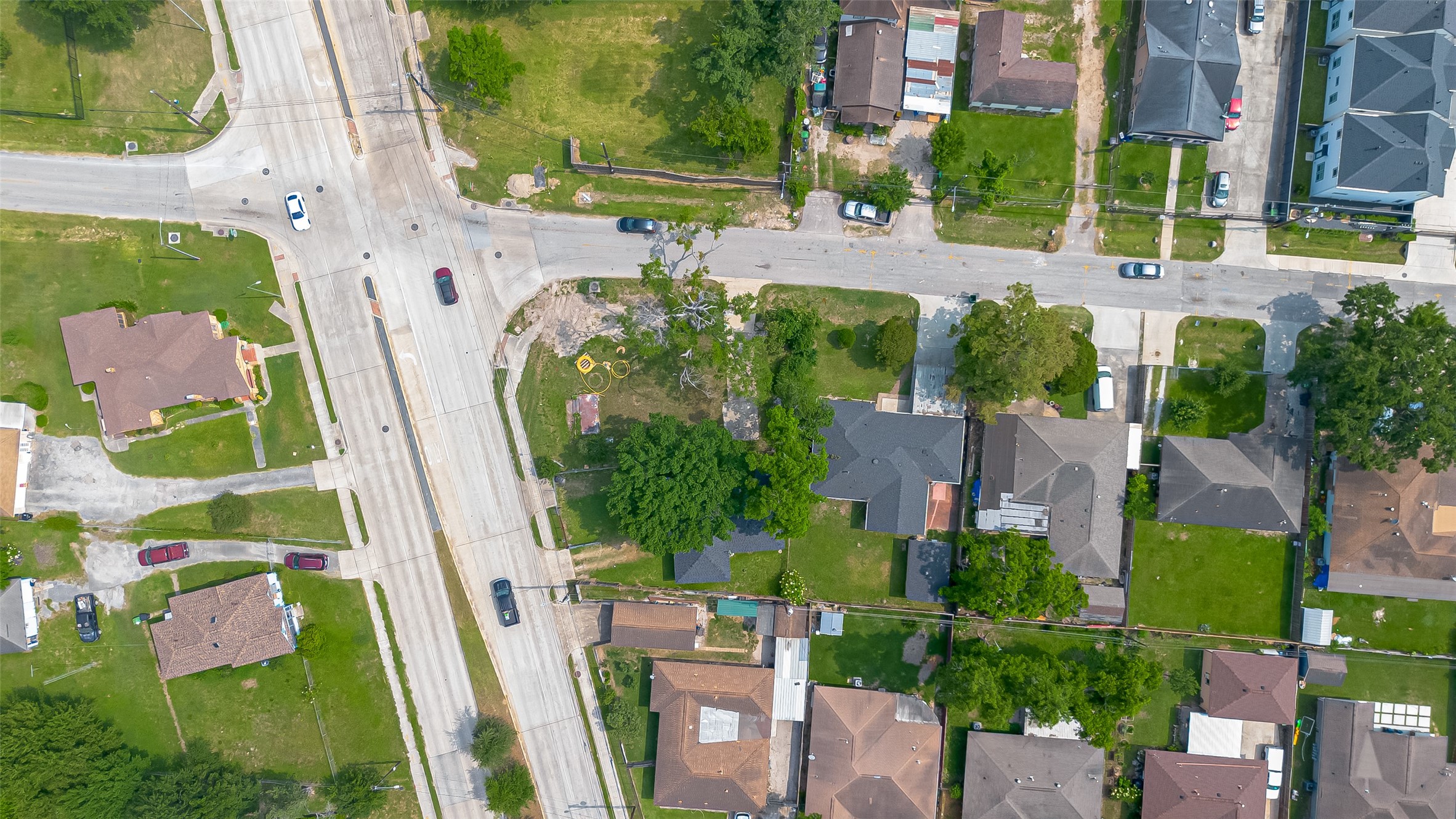 9905 Fulton Street Houston, TX 77076 - Photo 6 of 10 Aerial neighborhood view 2