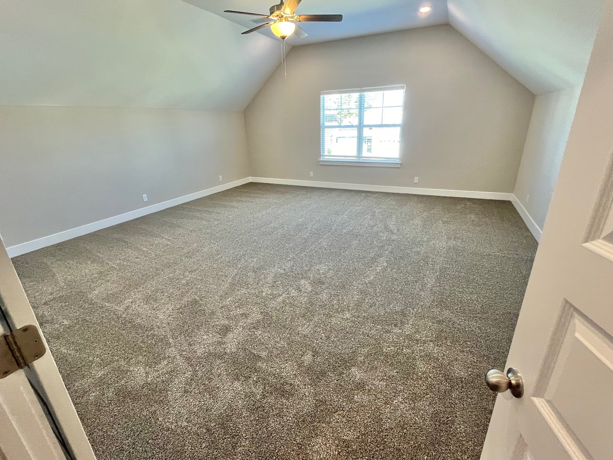 414 Wren Way Spring Hill, TN 37174 - Photo 8 of 12 en empty room with windows