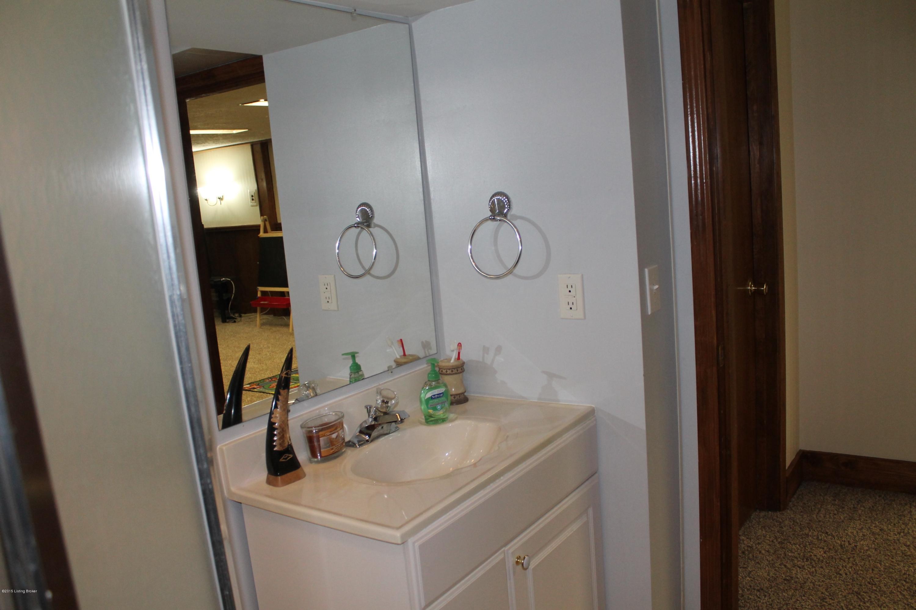 7805 Laurel Ridge Road Louisville, KY 40219 - Photo 49 of 77 Full bath in basement