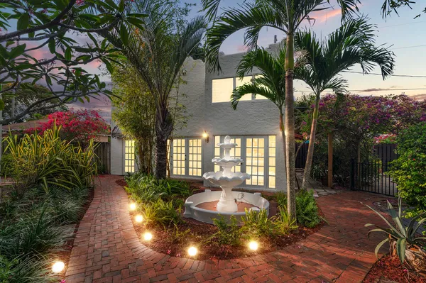 $1,949,000 | 643 36th Street, West Palm Beach, FL 33407