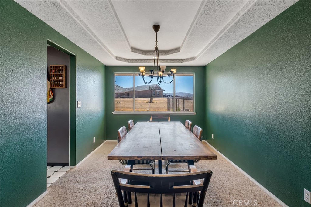 23482 Guajome Road Apple Valley, CA 92307 - Photo 8 of 31