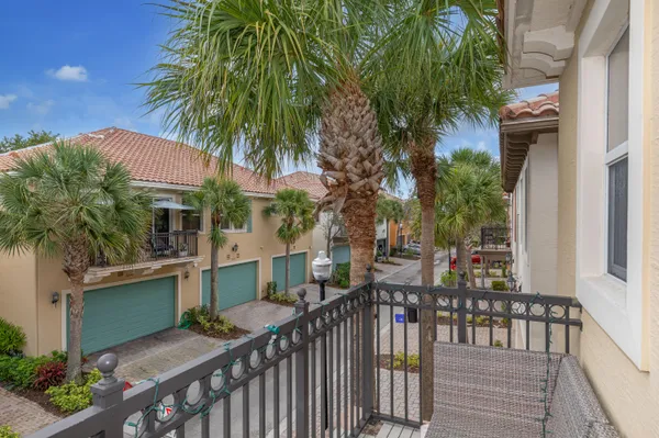 $450,000 | 12651 Northwest 32nd Place, Sunrise, FL 33323