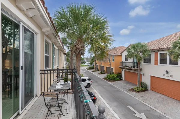 $450,000 | 12651 Northwest 32nd Place, Sunrise, FL 33323