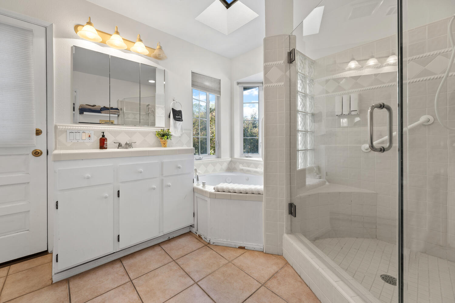 43157 Redstone Lane Three Rivers, CA 93271 - Photo 26 of 61 43157 Redstone Ln Three Rivers-large-026