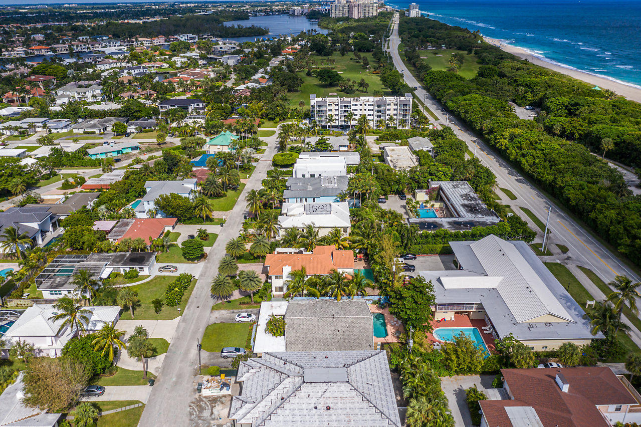 500 Northeast Wavecrest Way Boca Raton, FL 33432 - Photo 11 of 46 011-500NEWavecrestWay-BocaRaton-FL-small