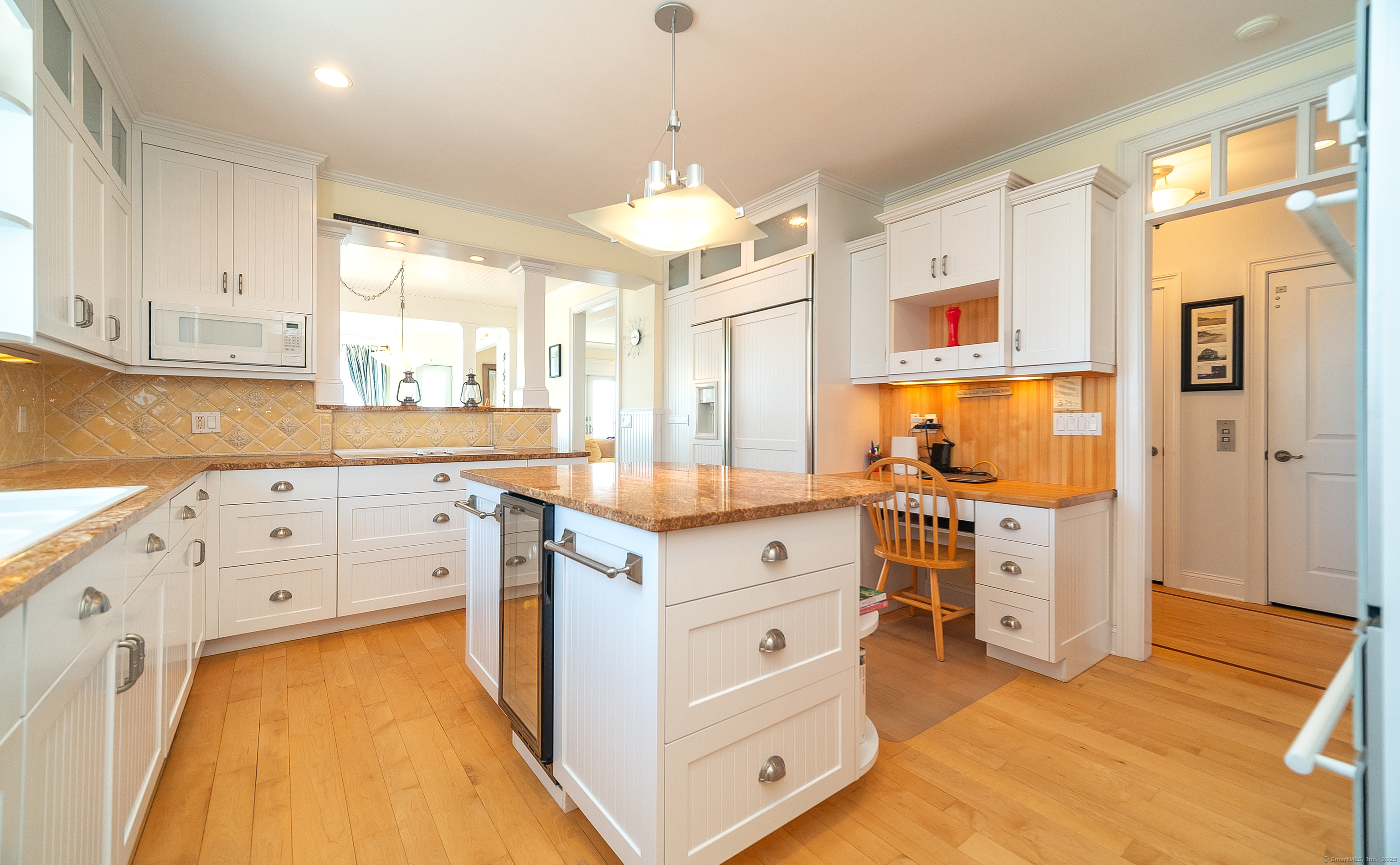 167 Shore Road Clinton, CT 06413 - Photo 6 of 40