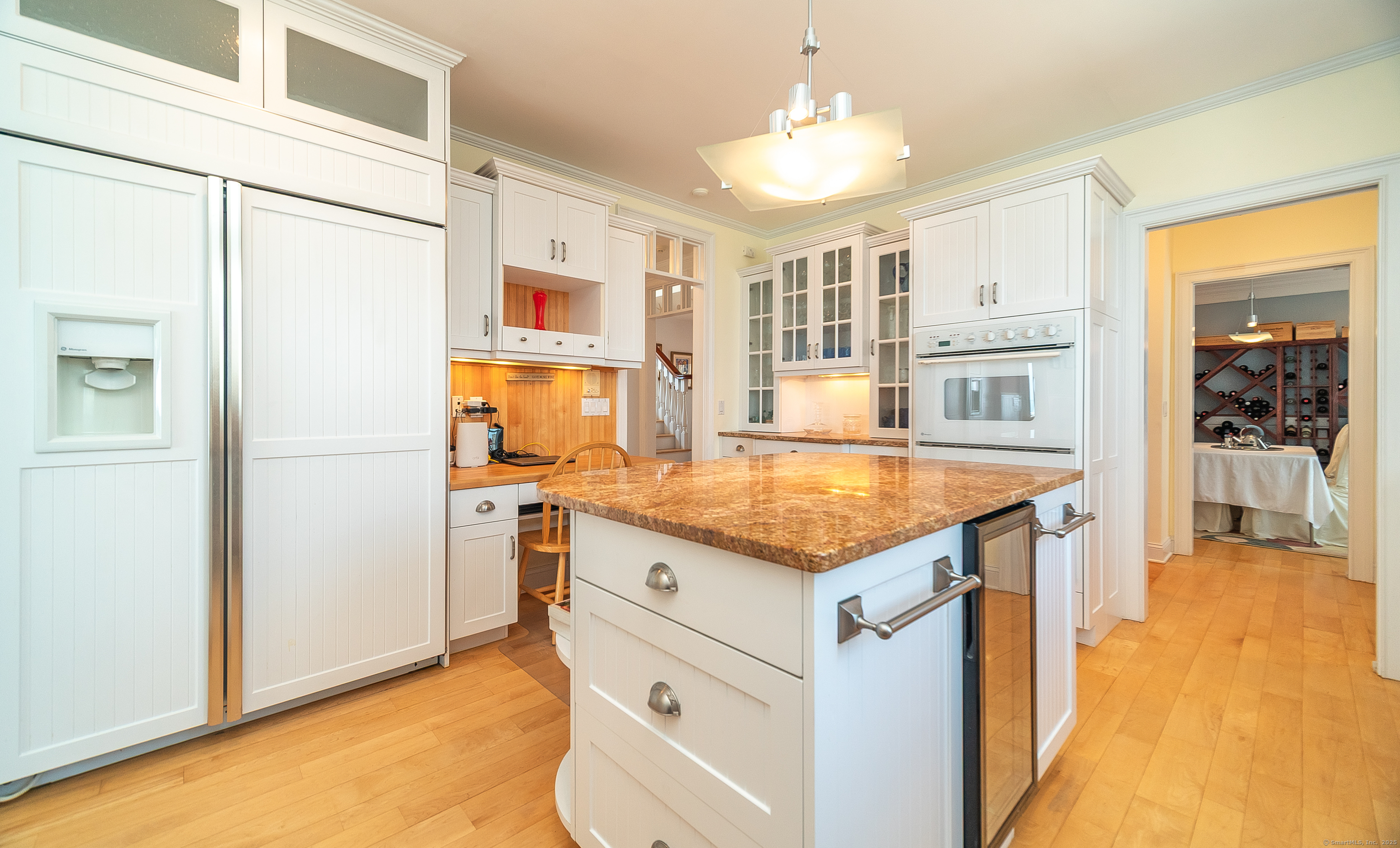 167 Shore Road Clinton, CT 06413 - Photo 7 of 40