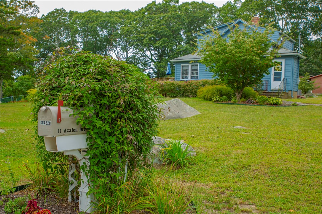11 Azalea Drive Westerly, RI 02891 - Photo 5 of 32